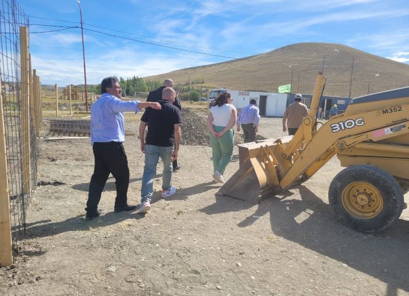 Licitarán la obra del polideportivo en Puerto Santa Cruz