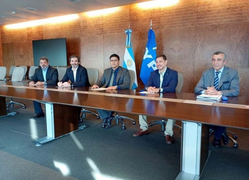 Comienza el relevamiento ambiental de pasivos en áreas cedidas por YPF a Santa Cruz