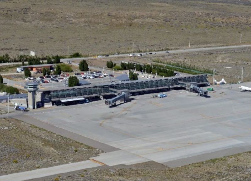 El aeropuerto de El Calafate cerrará por las noches desde enero por tareas de mantenimiento